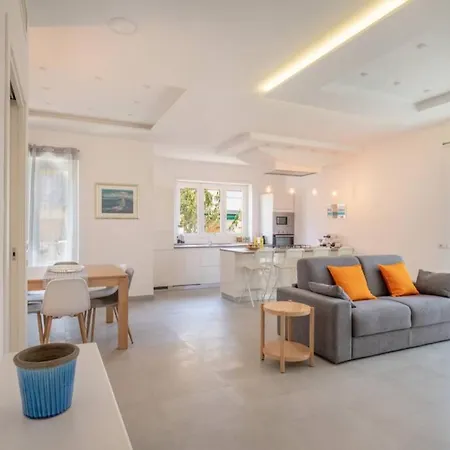 White House - Casa Sorrente