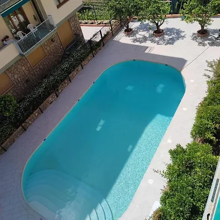 White House - Casa Appartement